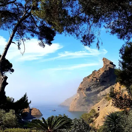 فندق La Calanque De Figuerolles *